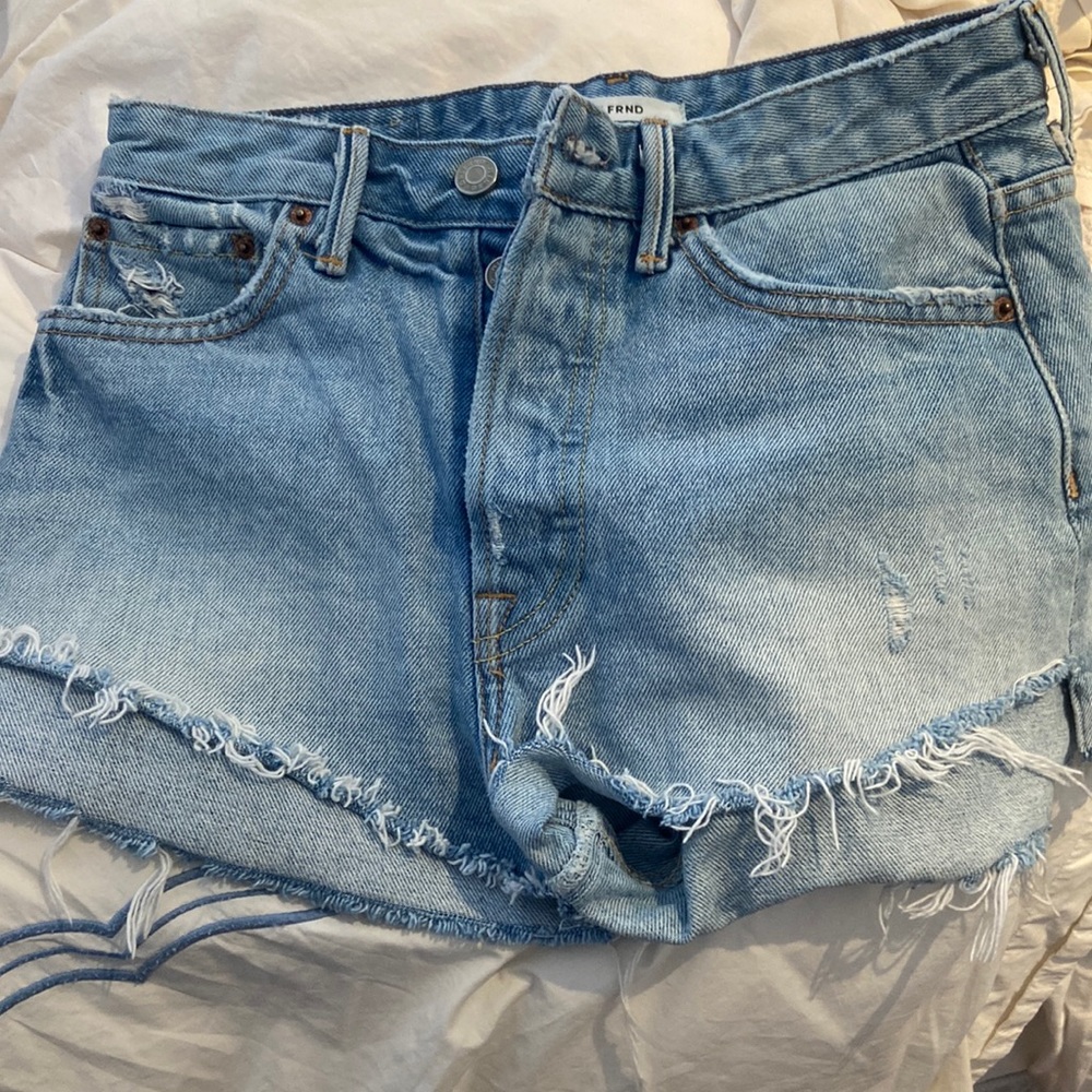 Cindy Highrise GRLFRND Jean shorts with slight distressed edge